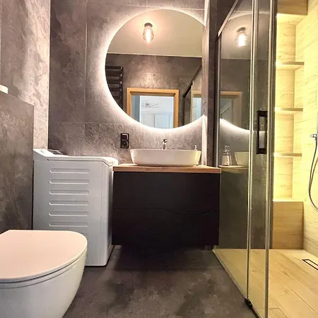 White Glove Baltic Line アパート