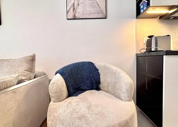 White Glove Baltic Line Apartment