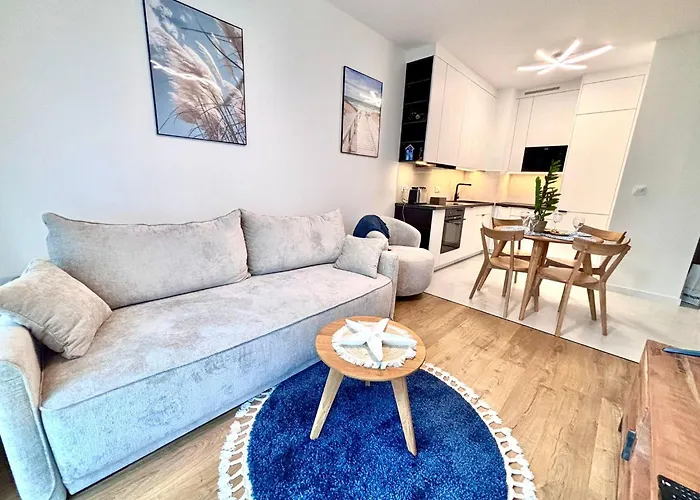 White Glove Baltic Line Apartment *